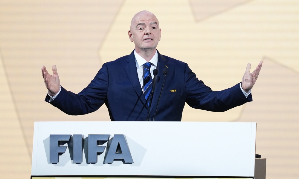 但他奉献了 但他奉献了